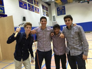 kids building sukkot